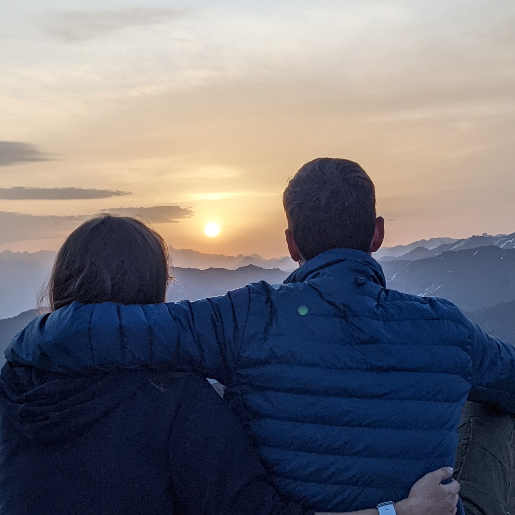 couple lever de soleil-1699280406835