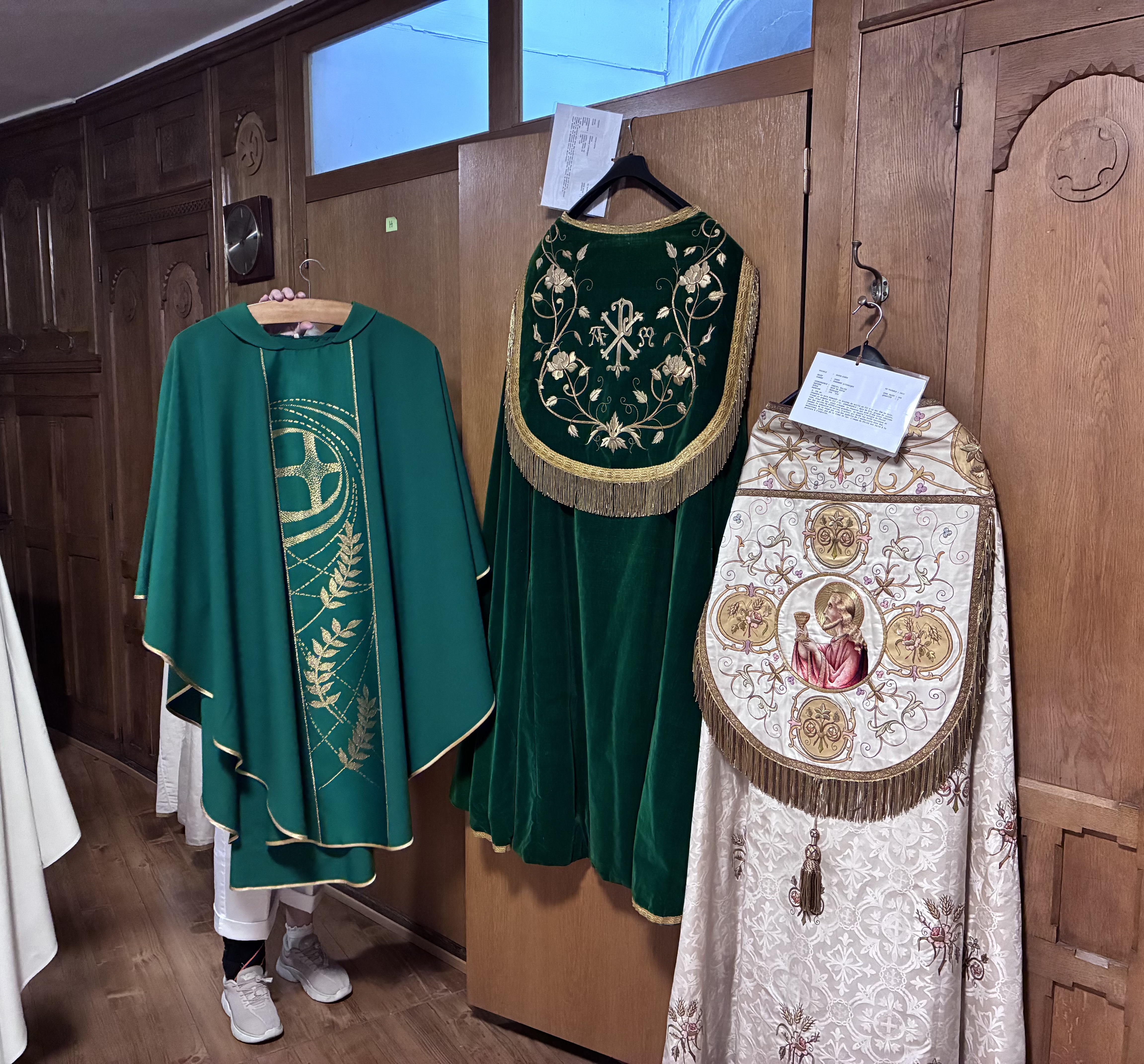 Vêtements liturgiques